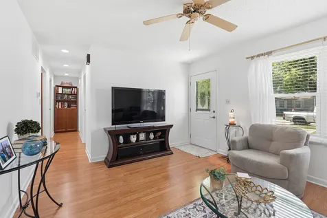 627 Glen Avenue Romeoville IL 60446
