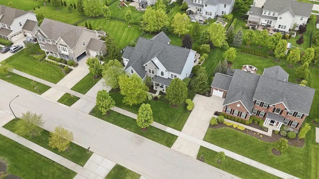 4836 Shumard Lane Naperville IL 60564
