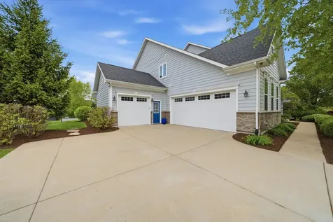 4836 Shumard Lane Naperville IL 60564
