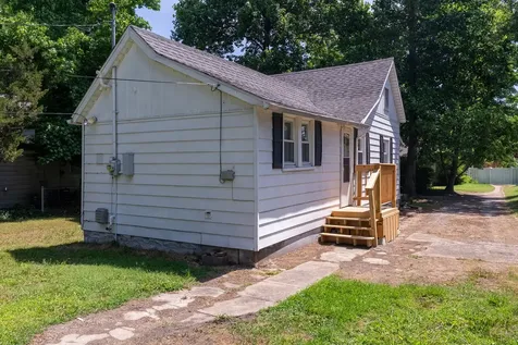 313 North 9th Street Herrin IL 62948