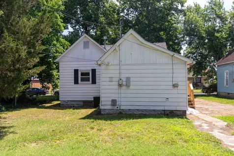 313 North 9th Street Herrin IL 62948
