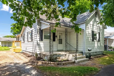 313 North 9th Street Herrin IL 62948