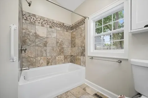 60 North Wisconsin Street Carpentersville IL 60110