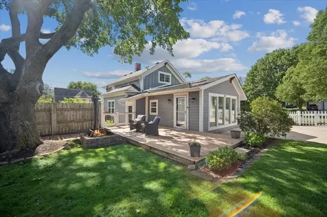 60 North Wisconsin Street Carpentersville IL 60110