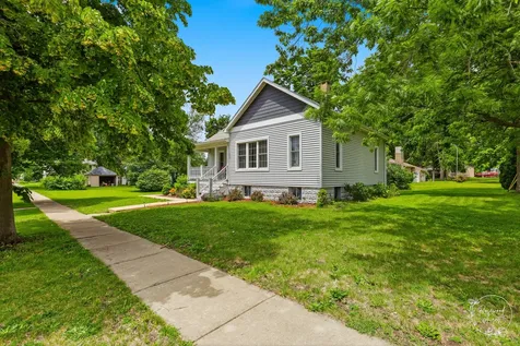 423 East Front Street Gilman IL 60938