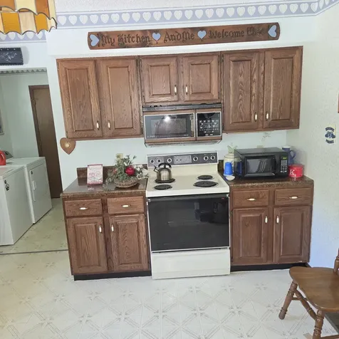 11534 State Highway 37 Highway Benton IL 62812