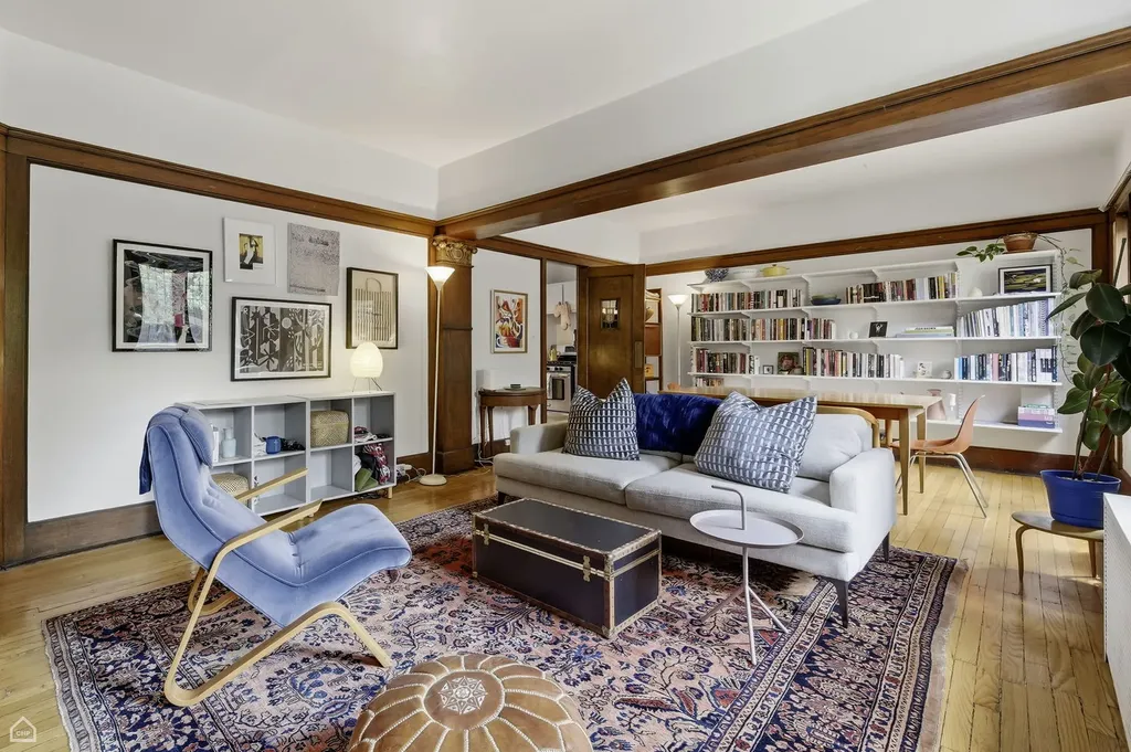 1368 East 57th Street Chicago IL 60637