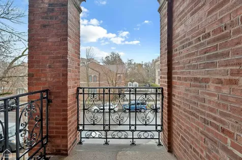 1368 East 57th Street Chicago IL 60637