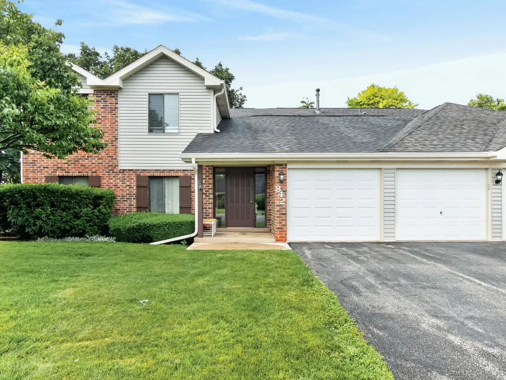 842 North Cross Creek Drive Roselle IL 60172