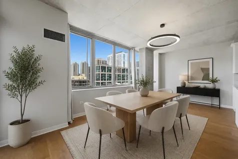659 West Randolph Street Chicago IL 60661