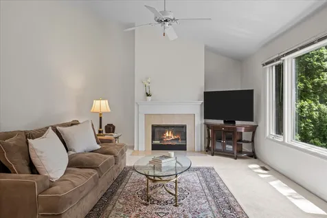542 Wayland Avenue Kenilworth IL 60043