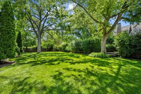 542 Wayland Avenue Kenilworth IL 60043