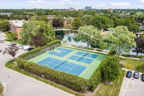 1107 South Old Wilke Road Arlington Heights IL 60005