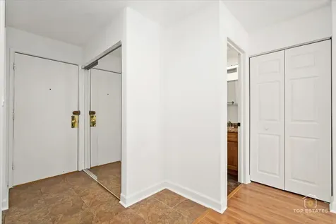 1107 South Old Wilke Road Arlington Heights IL 60005