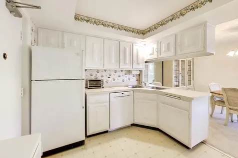 1845 Tanglewood Drive Glenview IL 60025