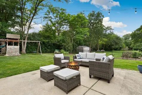 8448 Clynderven Road Burr Ridge IL 60527