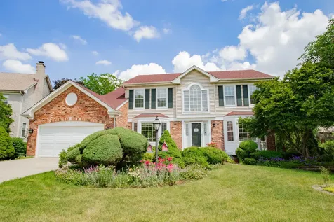 1438 Della Drive Hoffman Estates IL 60169