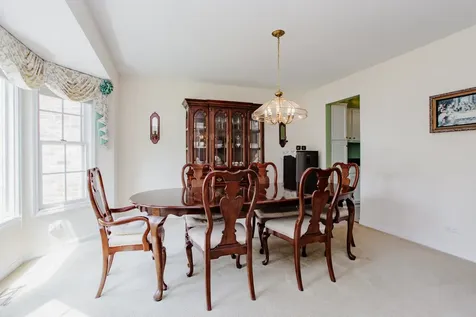 1438 Della Drive Hoffman Estates IL 60169