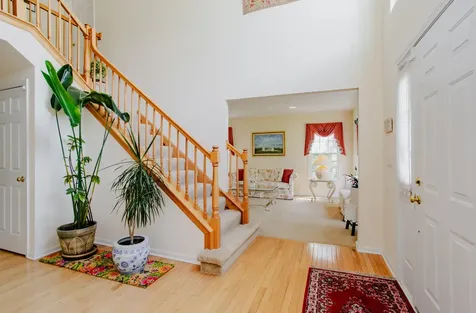 1438 Della Drive Hoffman Estates IL 60169