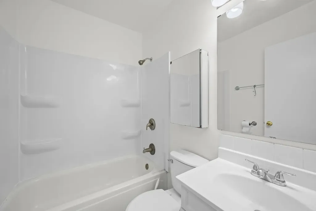 365 Pebble Creek Drive Lake Zurich IL 60047