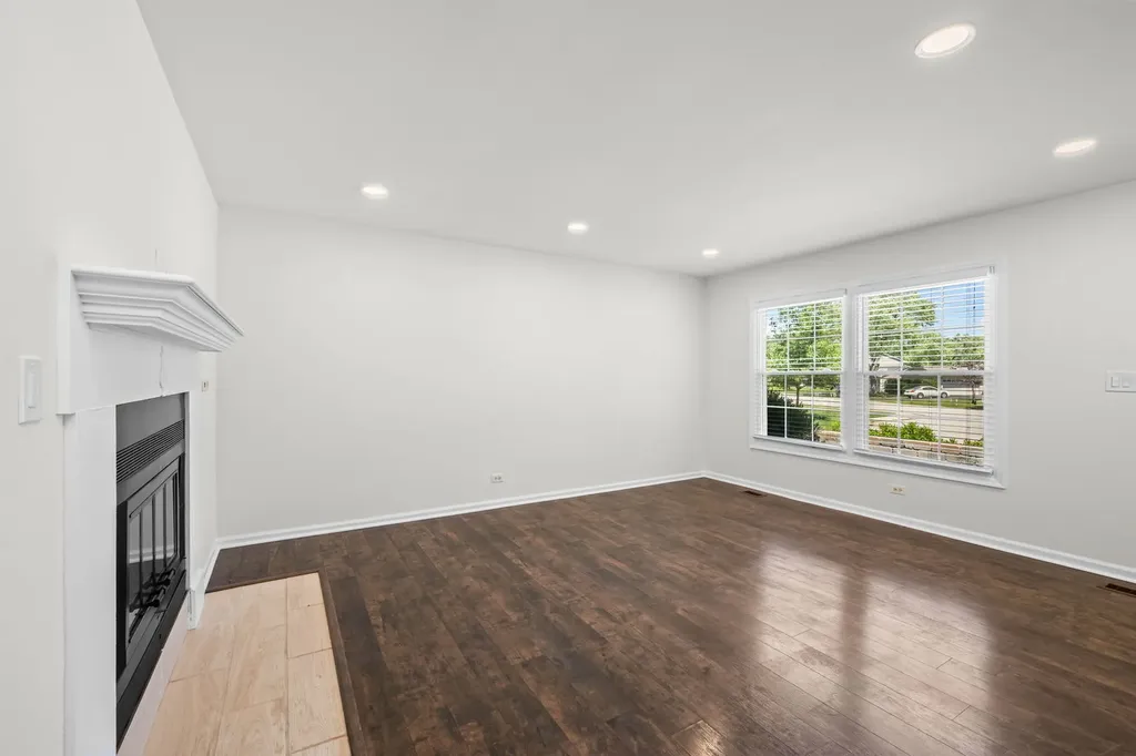365 Pebble Creek Drive Lake Zurich IL 60047