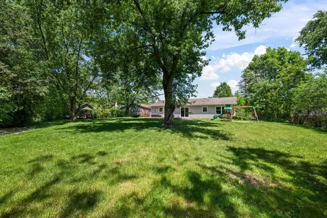 365 Pebble Creek Drive Lake Zurich IL 60047