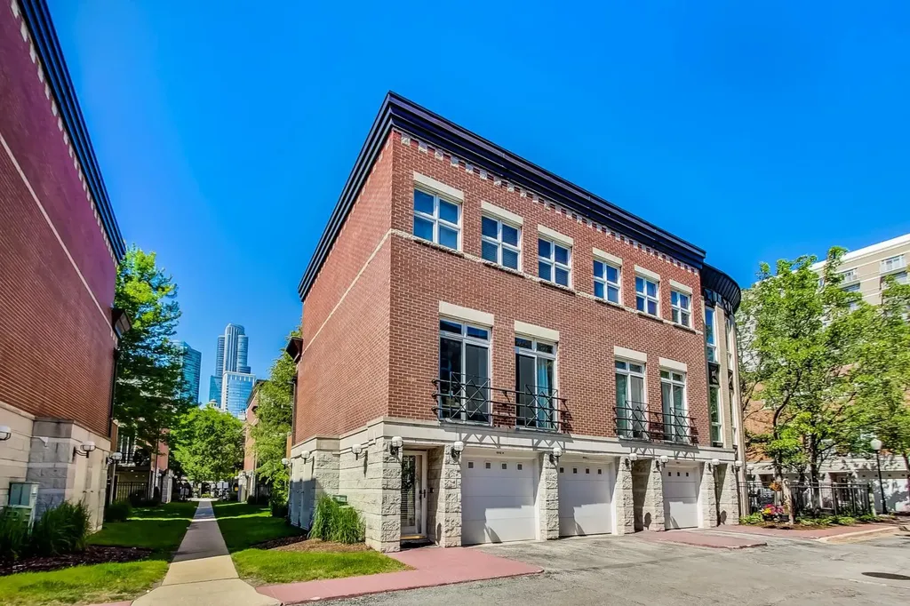 1512 South Prairie Avenue Chicago IL 60605