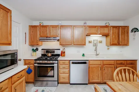 1401 Plum Court Mount Prospect IL 60056