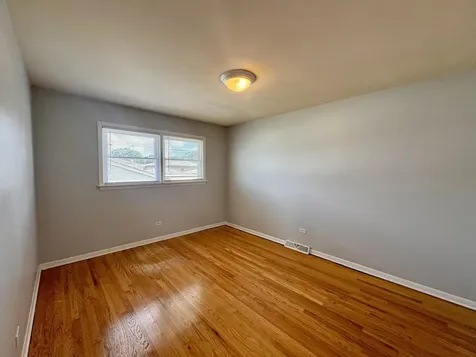 519 Paxton Avenue Calumet City IL 60409