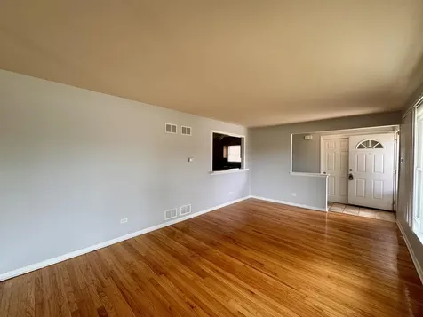 519 Paxton Avenue Calumet City IL 60409