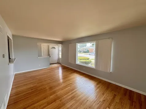 519 Paxton Avenue Calumet City IL 60409