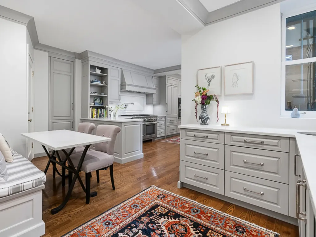 232 East Walton Place Chicago IL 60611