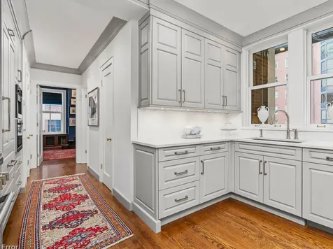 232 East Walton Place Chicago IL 60611