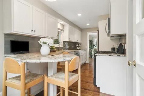 123 North Peartree Lane Arlington Heights IL 60004