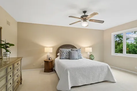 123 North Peartree Lane Arlington Heights IL 60004