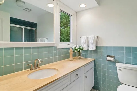 123 North Peartree Lane Arlington Heights IL 60004