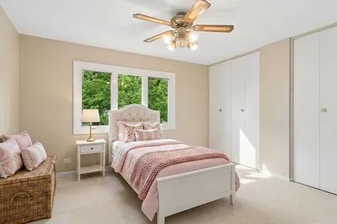 123 North Peartree Lane Arlington Heights IL 60004