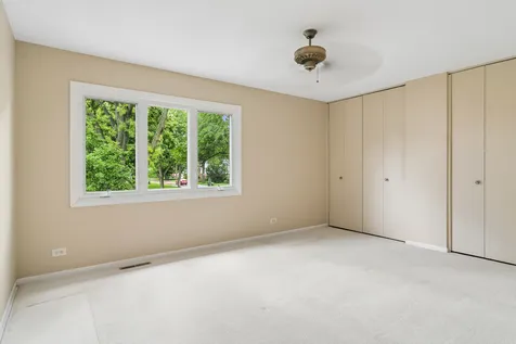 123 North Peartree Lane Arlington Heights IL 60004