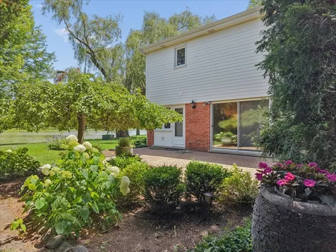 123 North Peartree Lane Arlington Heights IL 60004