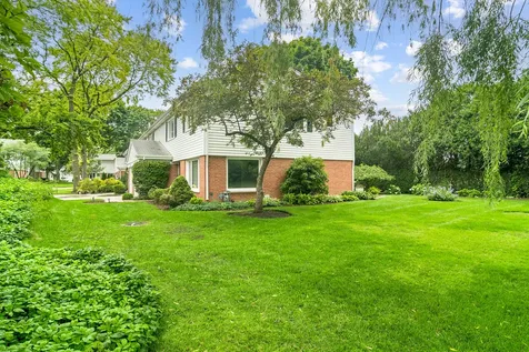 123 North Peartree Lane Arlington Heights IL 60004