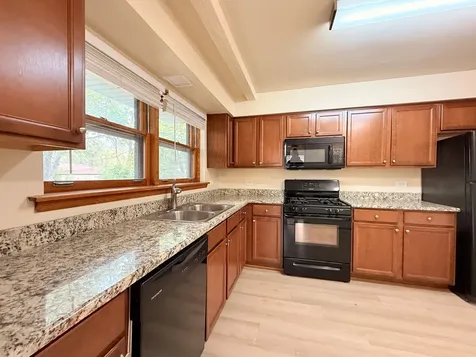 1428 East Lyn Court Homewood IL 60430