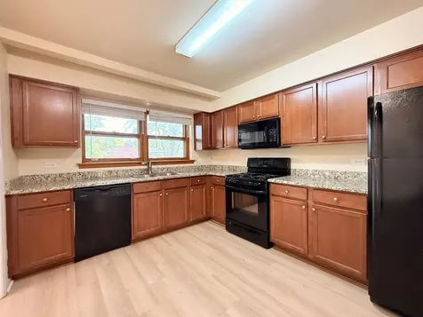1428 East Lyn Court Homewood IL 60430