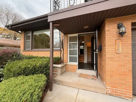 1428 East Lyn Court Homewood IL 60430