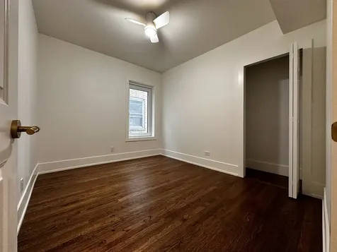5346 West Montrose Avenue Chicago IL 60641