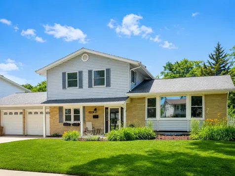 1320 East Sanborn Drive Palatine IL 60074