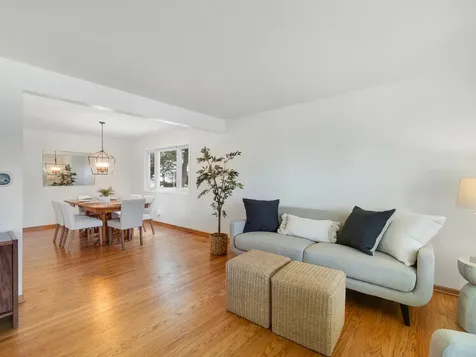 1320 East Sanborn Drive Palatine IL 60074