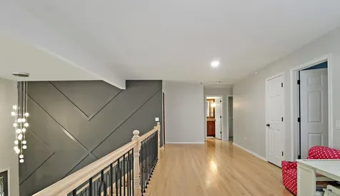 196 Rosedale Court Bloomingdale IL 60108
