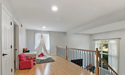 196 Rosedale Court Bloomingdale IL 60108