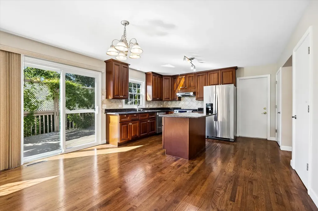 1222 Windemere Avenue Naperville IL 60564