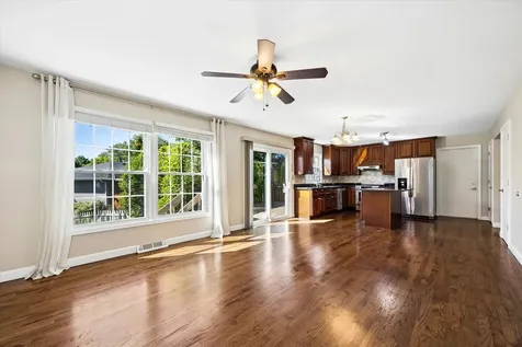 1222 Windemere Avenue Naperville IL 60564